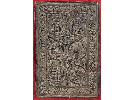 Kupferreliefplatte in Art eines frühmittelalterlichen Buchdeckelbeschlages